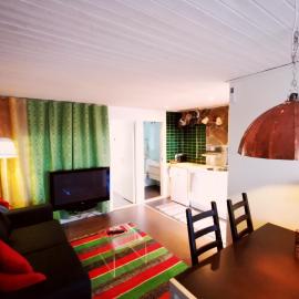 Stayin Borgafjäll -Tuffa Lillstugan -Mysigt centralt bakom hotellet โรงแรมในBorgafjäll