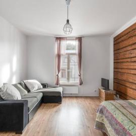 SELF-SERVICE apt 10 min from bus-&railway station, free bike!, хотел в Вааса