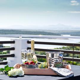 Aguia-Vista Couples Haven, Views, Pool, Beach Walk