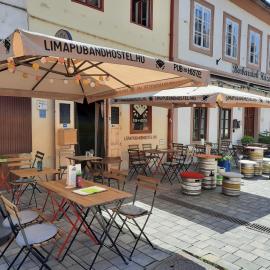 Borbarátok Háza, hotel in Győr