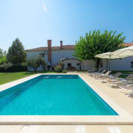 Holiday Home Tijan by Interhome, hotell i Žminj