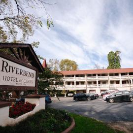 Riverbend Motel & Cabins, ξενοδοχείο σε Helen