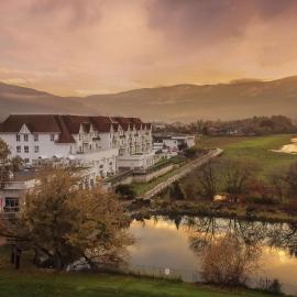 Prestige Harbourfront Resort, WorldHotels Luxury, хотел в Самон Арм