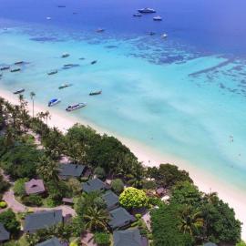 Phi Phi Holiday Resort, Leam Tong Beach, hotel em Phi Phi Don
