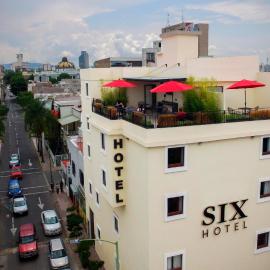 Six Hotel Guadalajara Expiatorio、グアダラハラのホテル