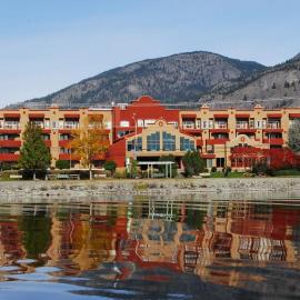 Holiday Inn Hotel & Suites Osoyoos by IHG, hotelli kohteessa Osoyoos