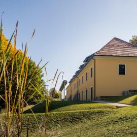 Dvorec Trebnik - SOBE, хотел в Slovenske Konjice