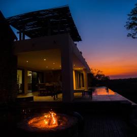 MANZINI RIVER HOUSE - Mjejane Private Game Reserve, Greater Kruger National Park, hotel v mestu Hectorspruit