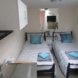Independent two bed en-suite annex, close to city