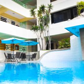 Blue Bay Hotel, hotel din Salinas