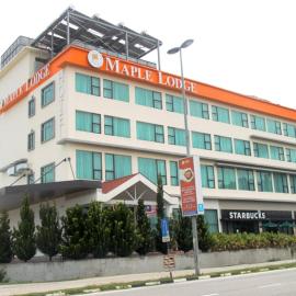 Maple Lodge, hotel in Batu Pahat