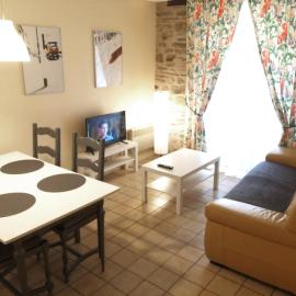 Chez Gustou, hotel a Chaudes-Aigues