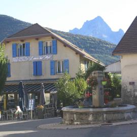 Hotel L'envie des mets, hotel di Lus-la-Croix-Haute