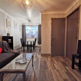 Palaz 2 - 2 Bedroom Flat: Edmonton şehrinde bir otel