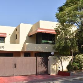 Safari Club 2 Bahria Town, hotel en Rawalpindi