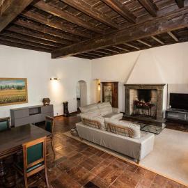 Historical apartment in the center of Gravedona - Larihome A02, hotel di Gravedona