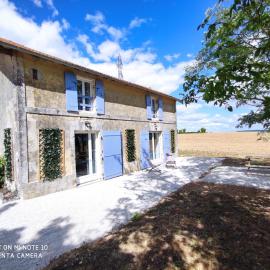GITE DE MONTRANCON، فندق في Landes