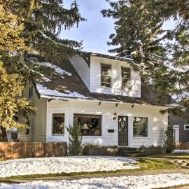 Charming Downtown Coeur d'Alene Home with Yard!, hotel in Coeur d'Alene