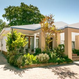 Langenhoven B&B, hotel in Oudtshoorn