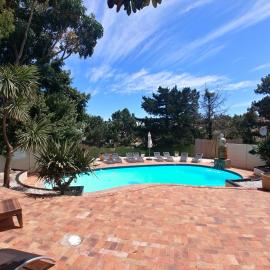Winelands Villa Guesthouse and Cottages, hotel in Somerset West