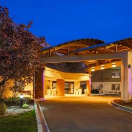 Holiday Inn Express Milwaukee - West Medical Center by IHG, מלון בוואוואטוסה