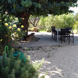 A 5 Minutes des Ocres Gïte La Charite Gordes Roussillon, hotel v destinaci Gargas