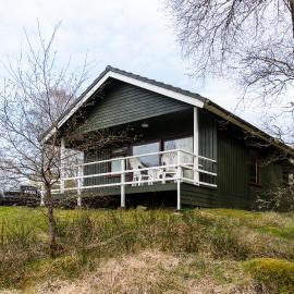 Heron Lodge sleeps up to 4 with free wifi، فندق في كريانلاريش