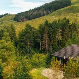 Gamekeeper Lodge loch and mountain view free wifi, khách sạn ở Crianlarich
