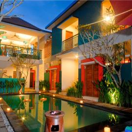 The Green Zhurga Suite Seminyak, hotel di Kerobokan