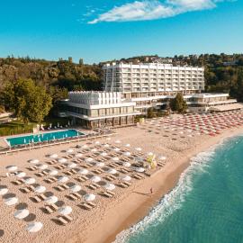 The Palace Hotel, Sunny Day, hotel in Saints Constantine and Helena