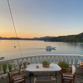 Kasteli Suite – hotel w Poros