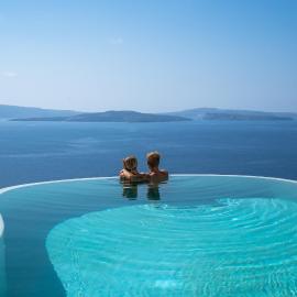 Pezoules of Oia