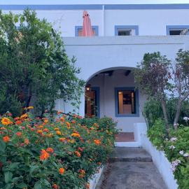 casa Rosa e casa Stella - Panarea centro, hotell sihtkohas Panarea