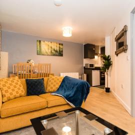 Newton Apartment nr Wigan Hospital