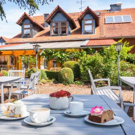 Blütenhotel Village, хотел в Марбург ан дер Лан
