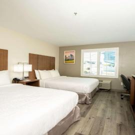Best Western Houston Bush IAH Intercontinental Airport Inn，亨博爾的飯店