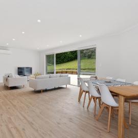 The Platinum Rendezvous - Matapouri Holiday Home, hotel u gradu Matapouri
