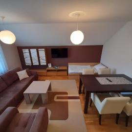 Apartmani Exit، فندق في بال