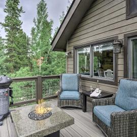 Upscale Home w/ Hot Tub: 3 Mi to Breck Ski Resort!