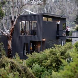 Months and Seasons - Coastal House - Stunning Views