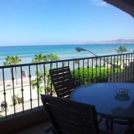 Las Gaviotas Condo-Hotel La Paz BCS، فندق في لاباز