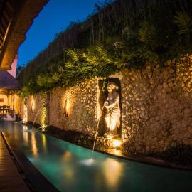 Manzelejepun Villa & Pavilion โรงแรมในซานูร์