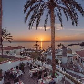 Mogan luxury apartment, sea views, jacuzzi and sauna.