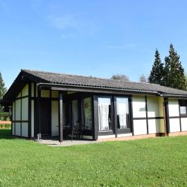 Bungalow in Waldbrunn, hotel in Waldbrunn