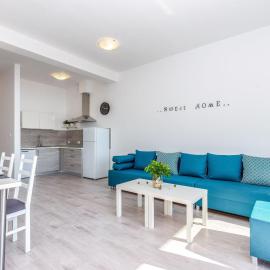 Apartment in Croatia by the Seafront, hotel u Dramalju