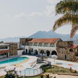Hotel El Castillo Chinauta, hotel v destinaci Chinauta