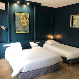 Tain-lʼHermitage में, होटल Logis Hôtel l'Abricotine