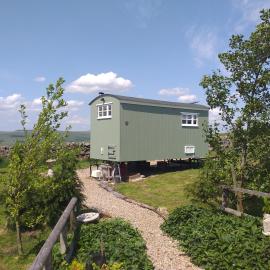 The Buteland Stop Rosie off grid Shepherds Hut, viešbutis mieste Belinghamas