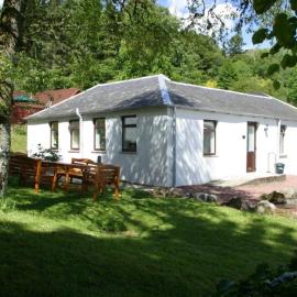 Doonans Cottage, hotel a Maybole