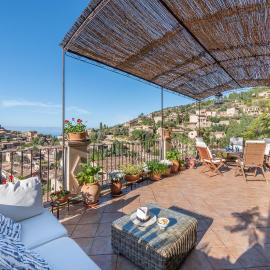 Stunning Deià Views & Private Pool, Hotel in Deià